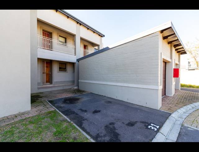 2 BEDROOM APARTMENT SOLD IN BURGUNDY ESTATE